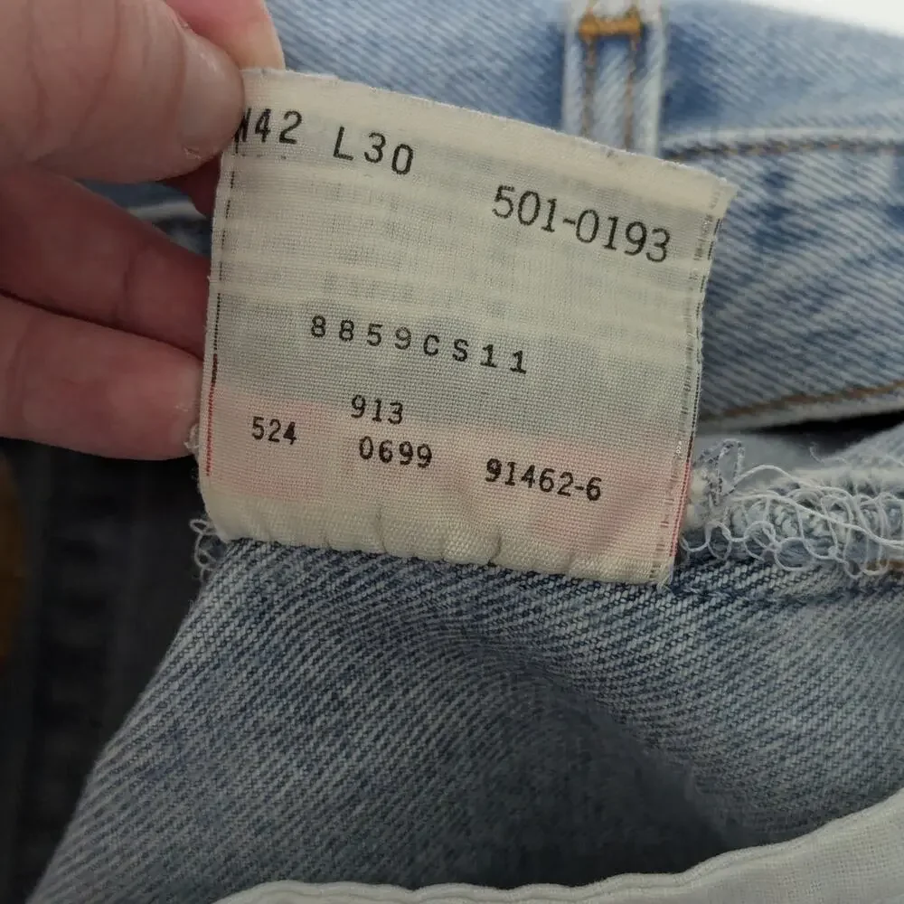 Vintage Levi's 501 XX Straight Leg Jeans Light Wash Blue 90s Made In USA Cotton